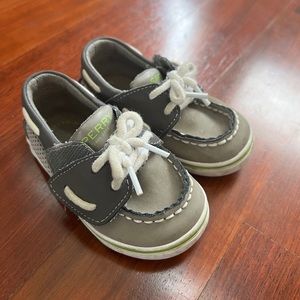 Sperry Kids Intrepid Crib Jr Size 4